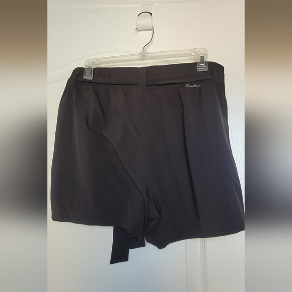 Eddie Bauer tie front shorts - Picture 2 of 2